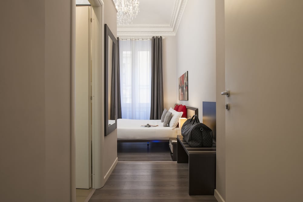 Arenula Suites