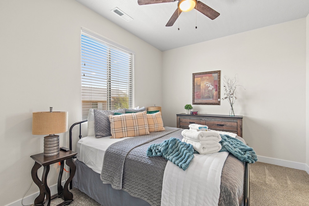 Above Parr - Pet Friendly! 5 Bedroom Home