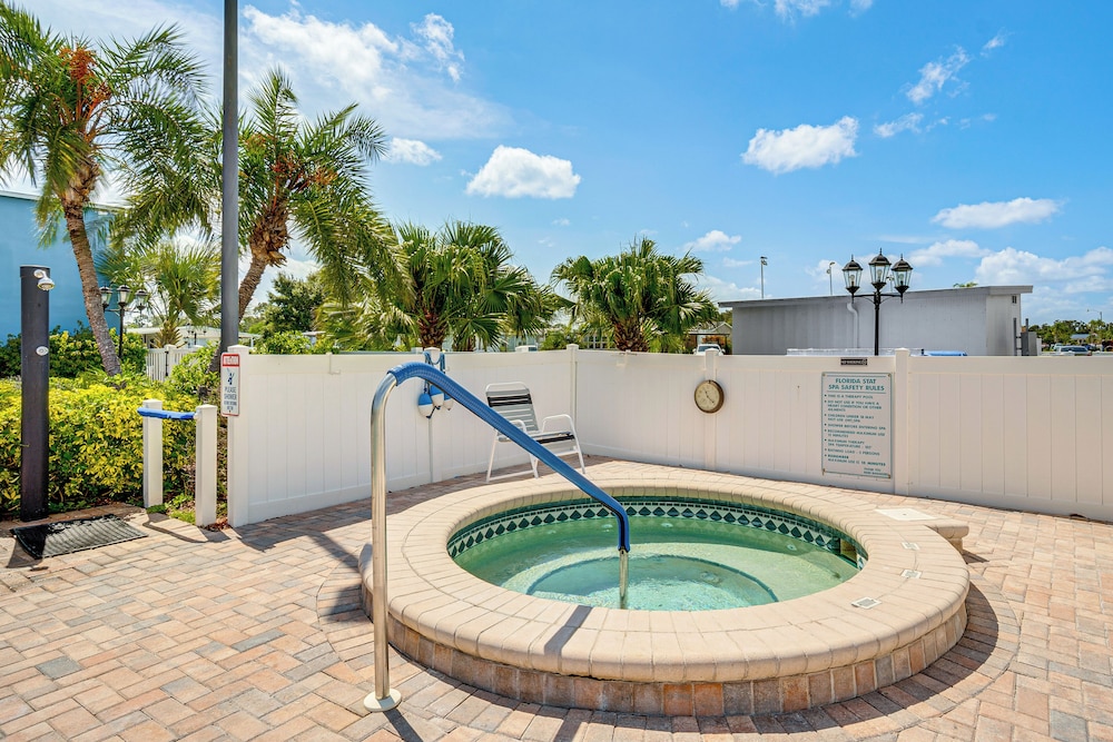 4 Mi to Dtwn Sarasota! Family Home w/ Pool Access
