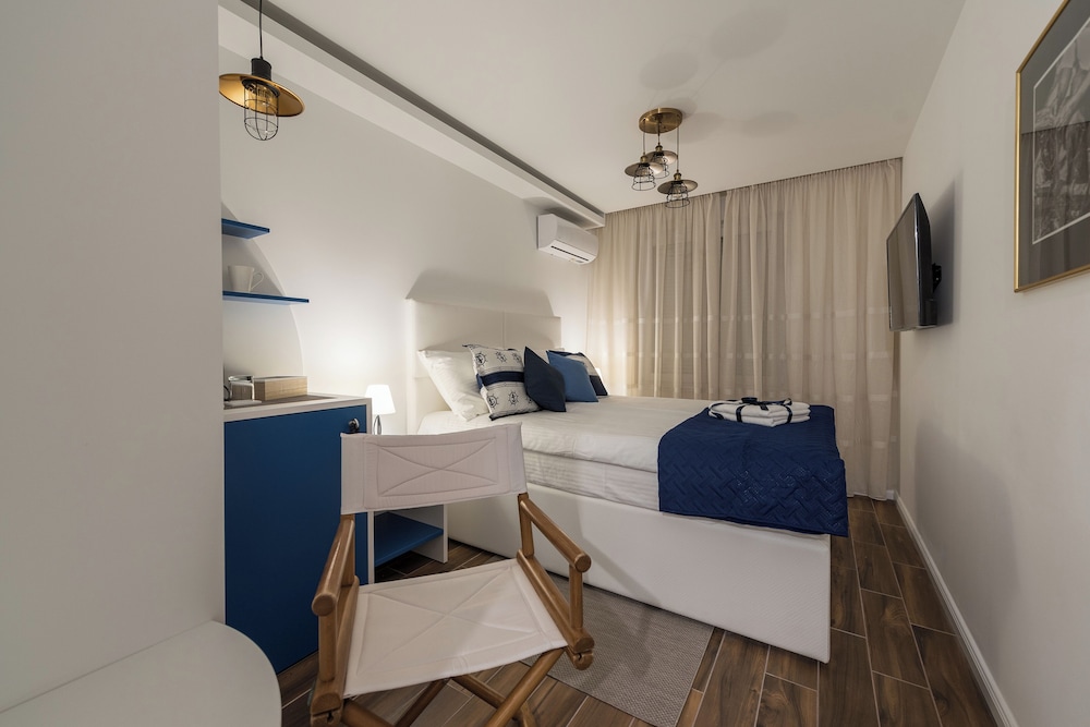 Blue Old Navy Rooms