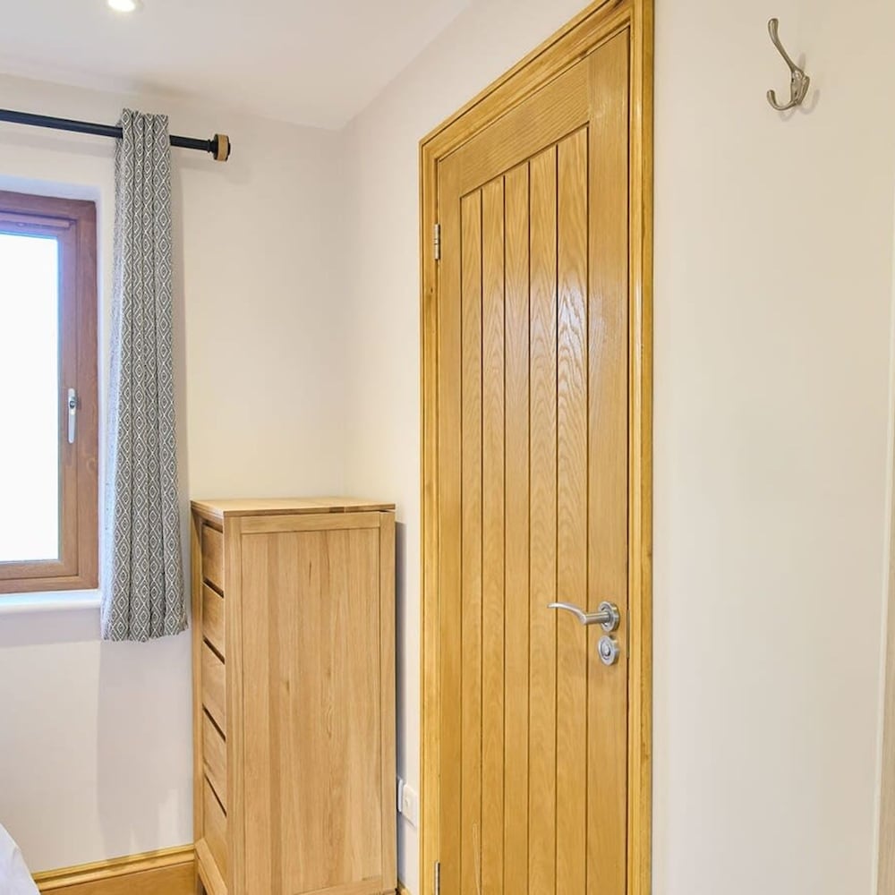 Host Stay Oak Barn