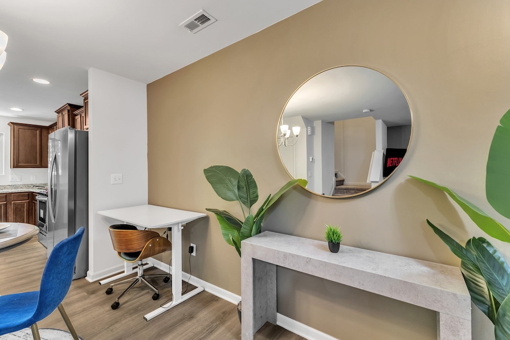 King 3BR Townhouse Mins to Cary NC State