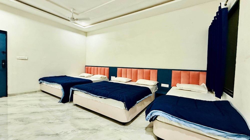 Hotel Raj Inn