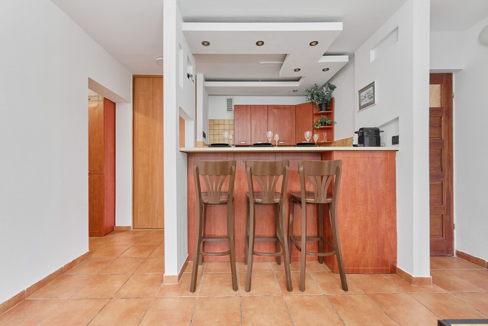 Cozy Zielińskiego Apartment by Renters view 3