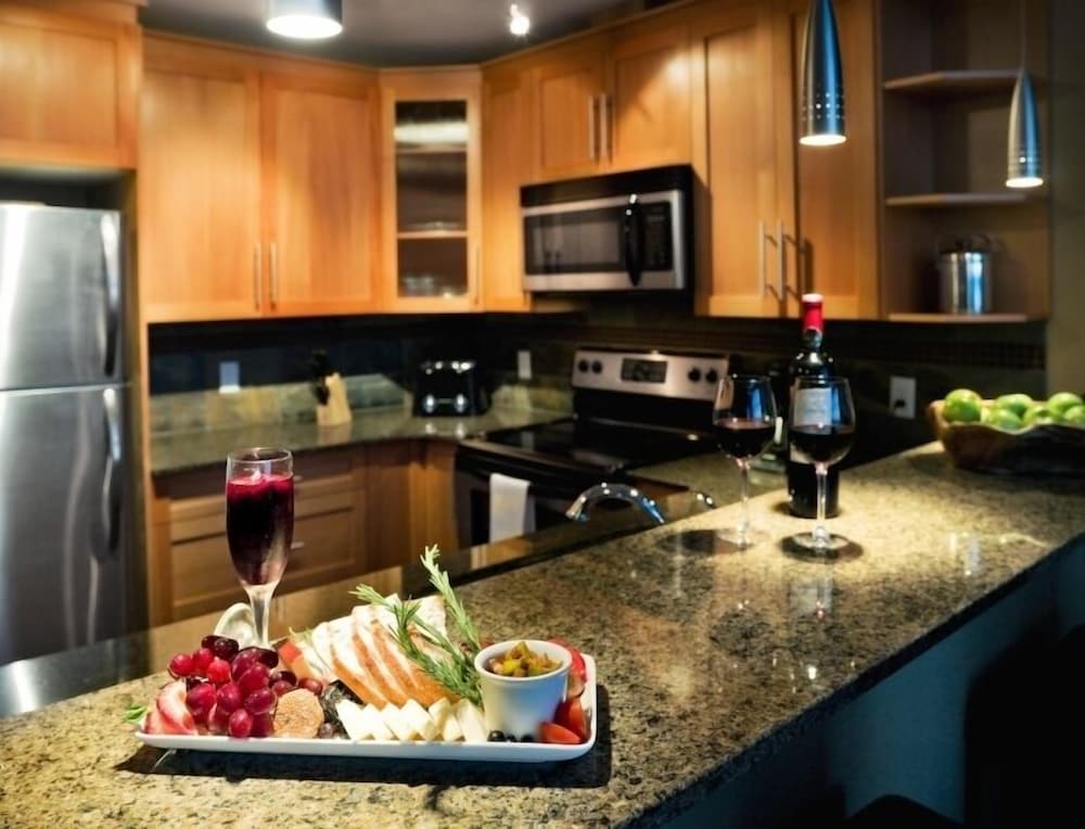 Parksville Vacations - THE Beach Club Resort - Property Image 14