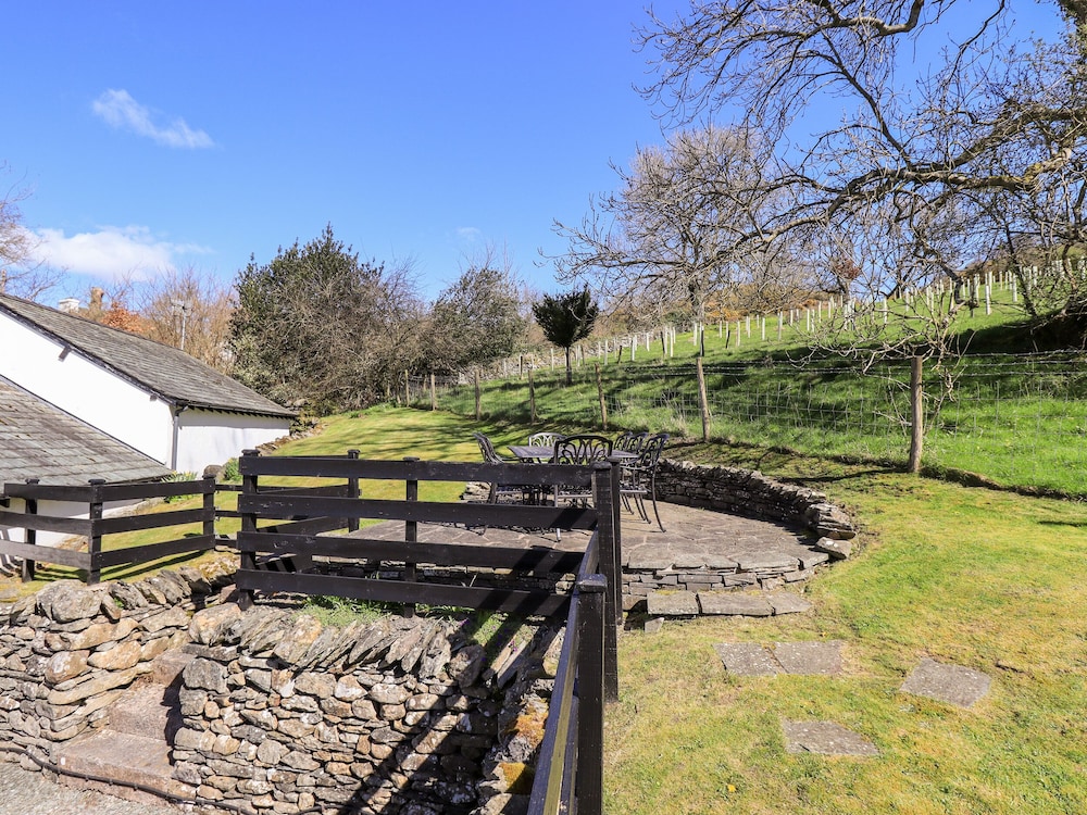 Low Cartmell Fold