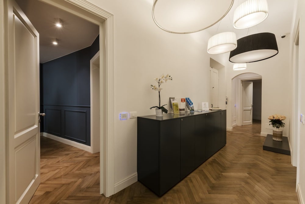 Daphne Guest Hause