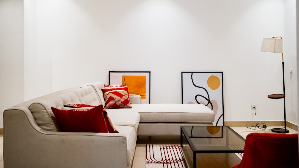 Summit Hotel and Apartments VGC