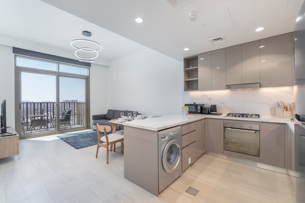 Modern and Peaceful 2 Bedroom in Amber by Azizi