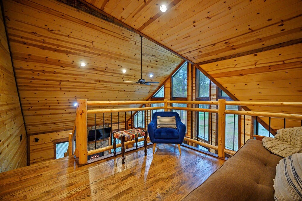 Sugar Mama Cabin for 10!