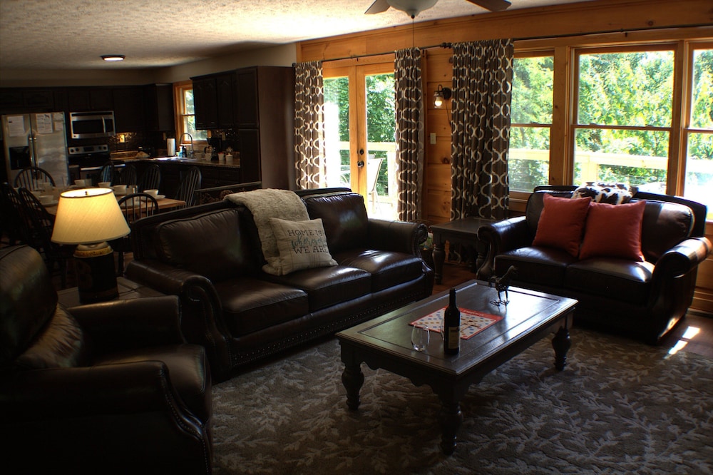 Alpine Air 3 Bedroom Cabin