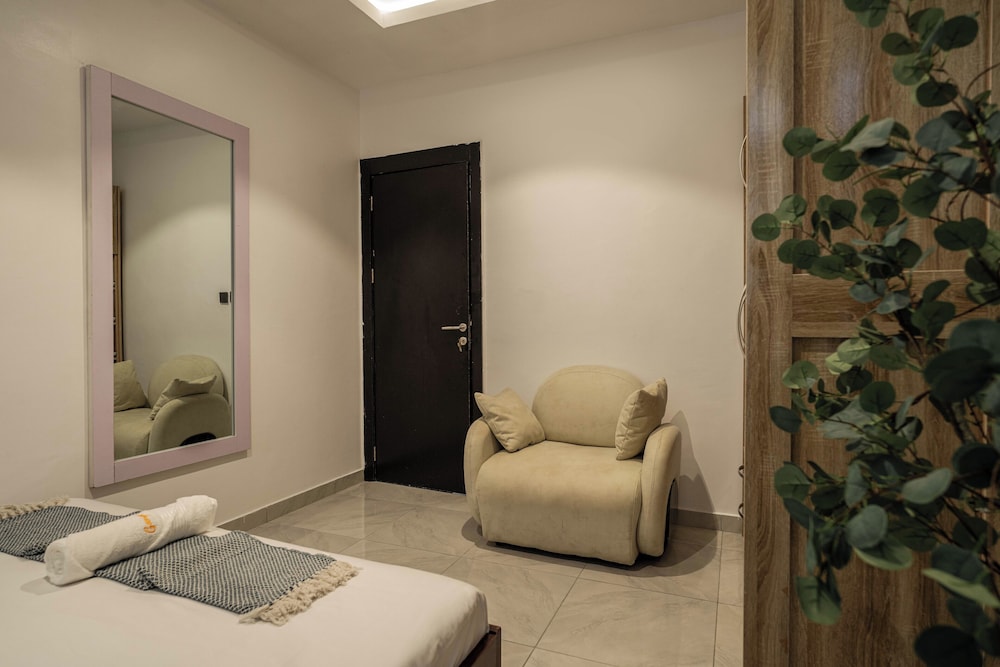 George Residence Ologolo Lekki