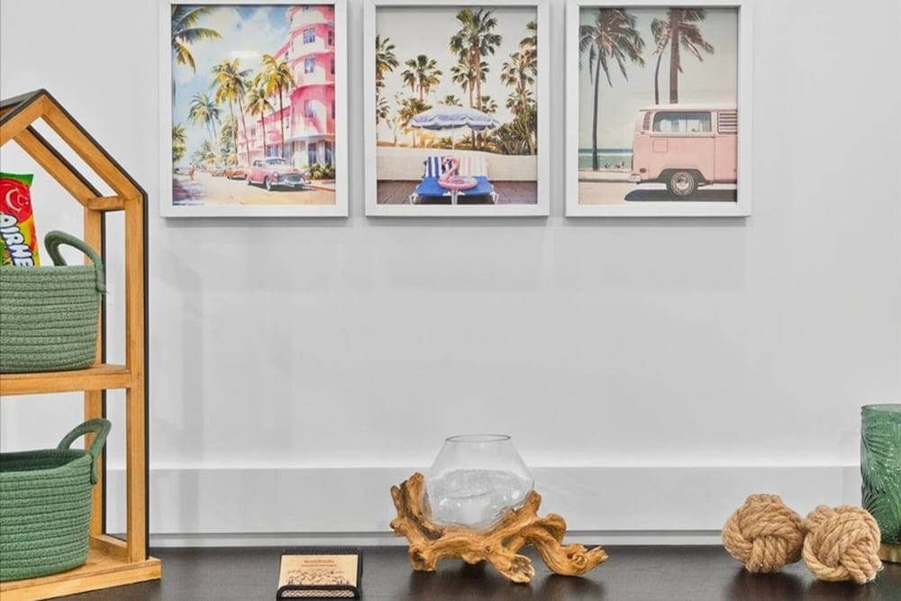 New Listing Lux Beach House Dog Friendly
