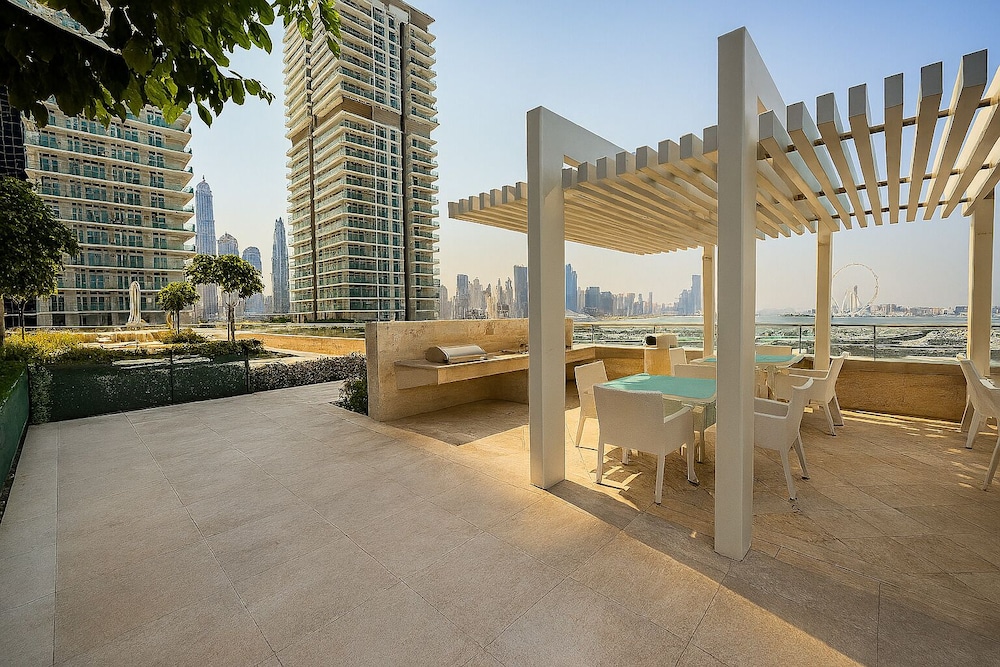 KeyRock - Sea View Beachfront Penthouse