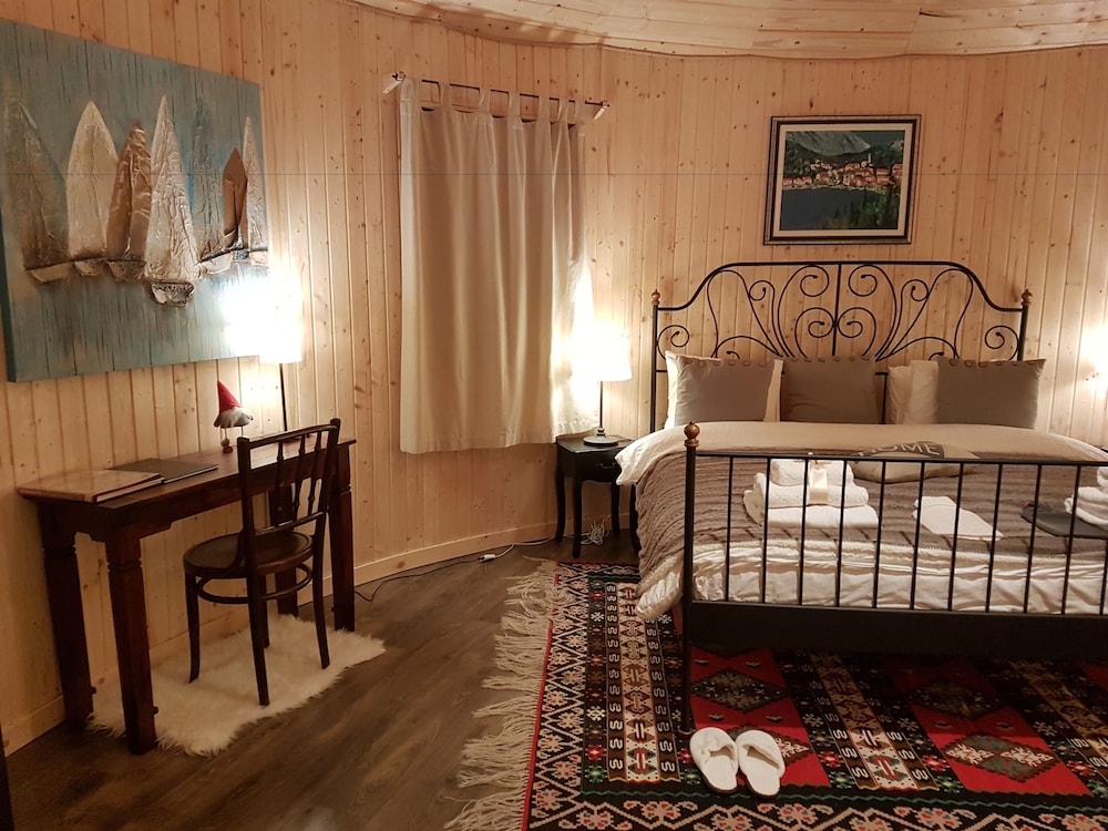 Linden Tree Retreat & Ranch