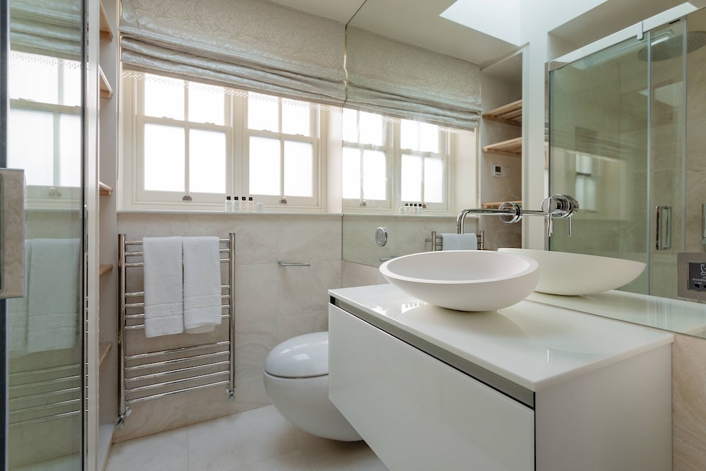 Eaton Mews South by Onefinestay