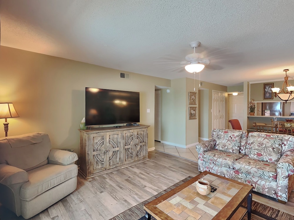 Emerald Isle #400 by Southern Vacation Rentals