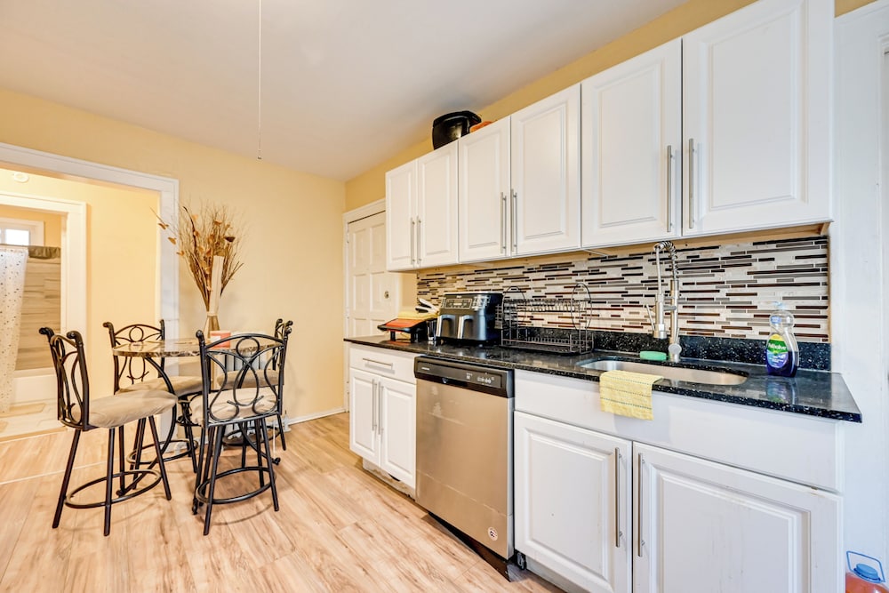 Convenient Hartford Condo < 2 Mi to Dtwn!
