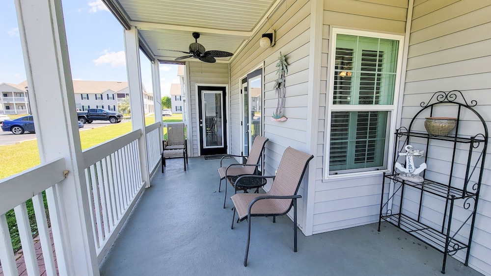 Delightful 3BR Condo Near Gulf Shores With Pool & Hot Tub