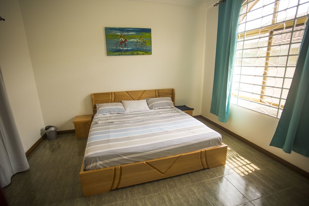 5 Bed- 10 Sleeper Luxury Villa view 3
