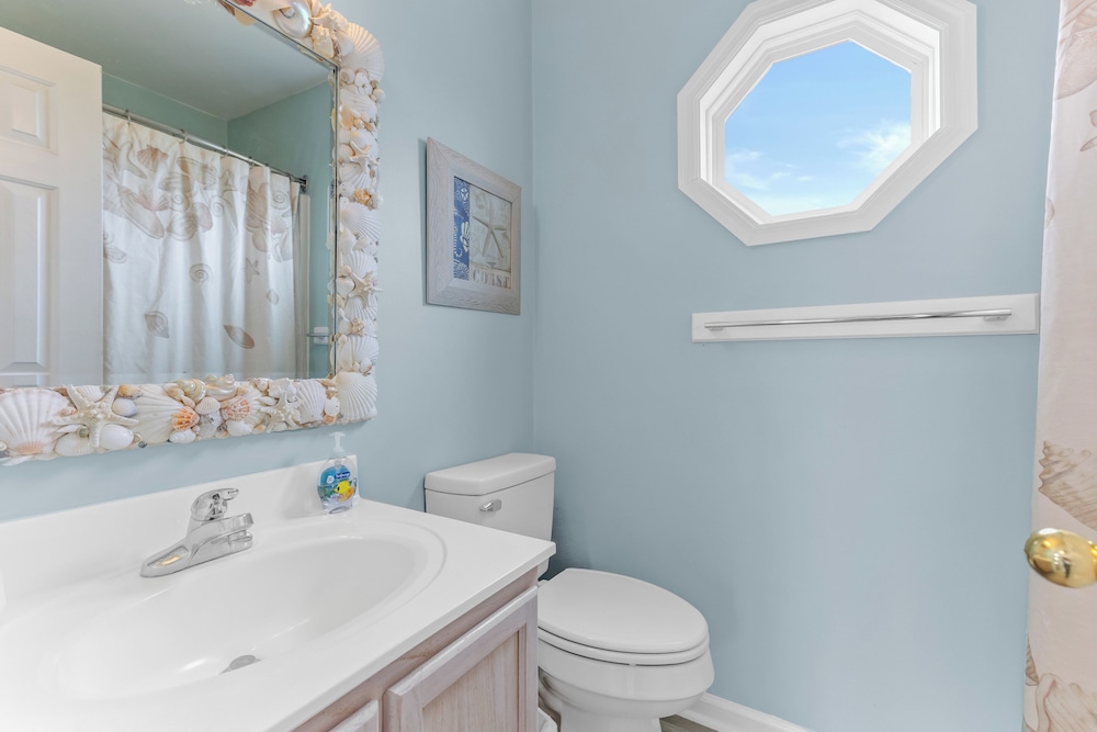 Lowe Tide by Topsail Realty