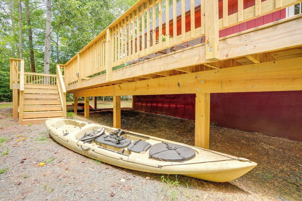 Pet-friendly Lake Monticello Home w/ Perks!