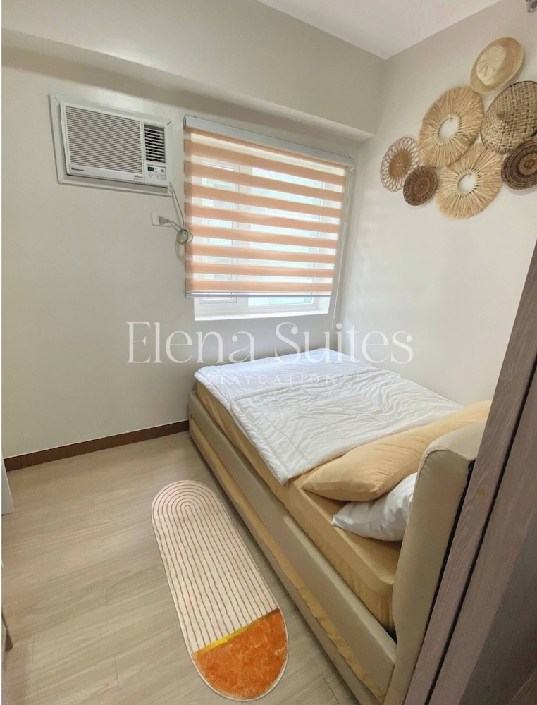 Aesthetic Cozy Stay With Ps4, Netflix & Coffee Nook - Elena Suites Staycation