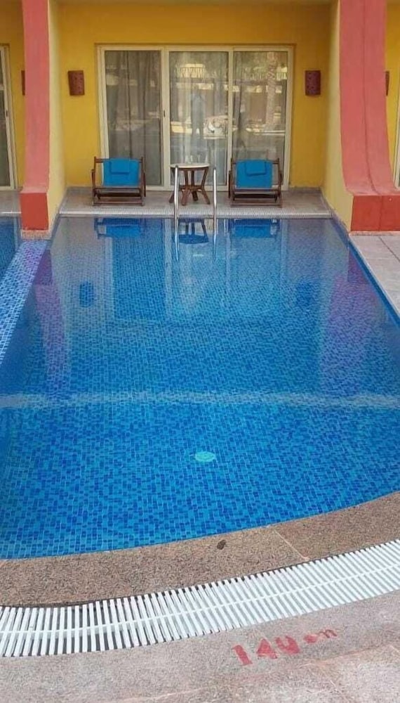 Carols Beau Rivage Hotel