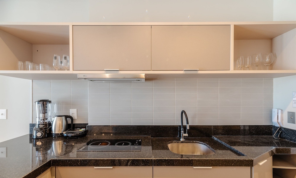 MHF II Apts Variados em Prédio com Vista para o Mar em Itapema