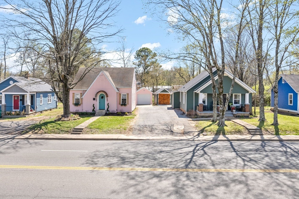 The Pink & Old Clarksville House