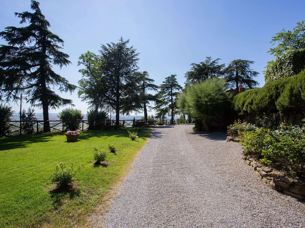 Belvilla by OYO Villa i Cocciai view 4