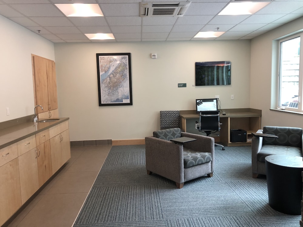 Kodiak Compass Suites view 3