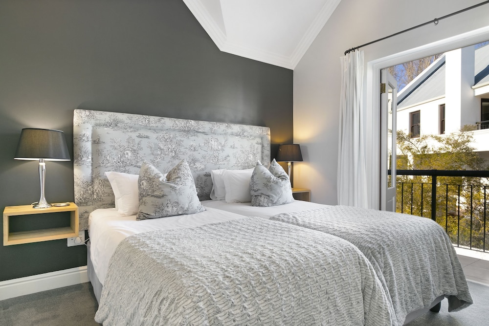Winelands Golf Lodges at De Zalze