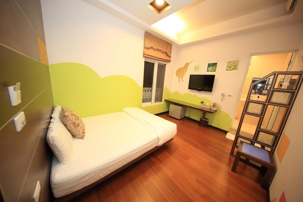 Photo 9