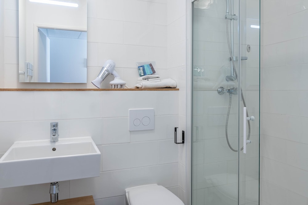 Lattes Vacations - UXCO Kabane Montpellier - Property Image 7