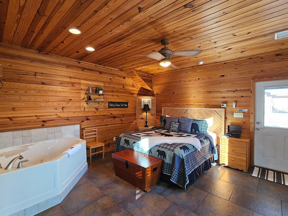 Honey Bear Haven Suite 2