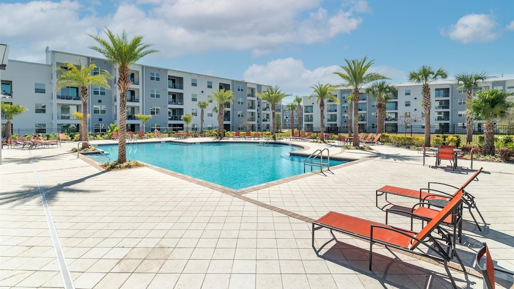 Storey Lake Resort 2 Bedroom Condo w Balcony and Amenities 2 Condo