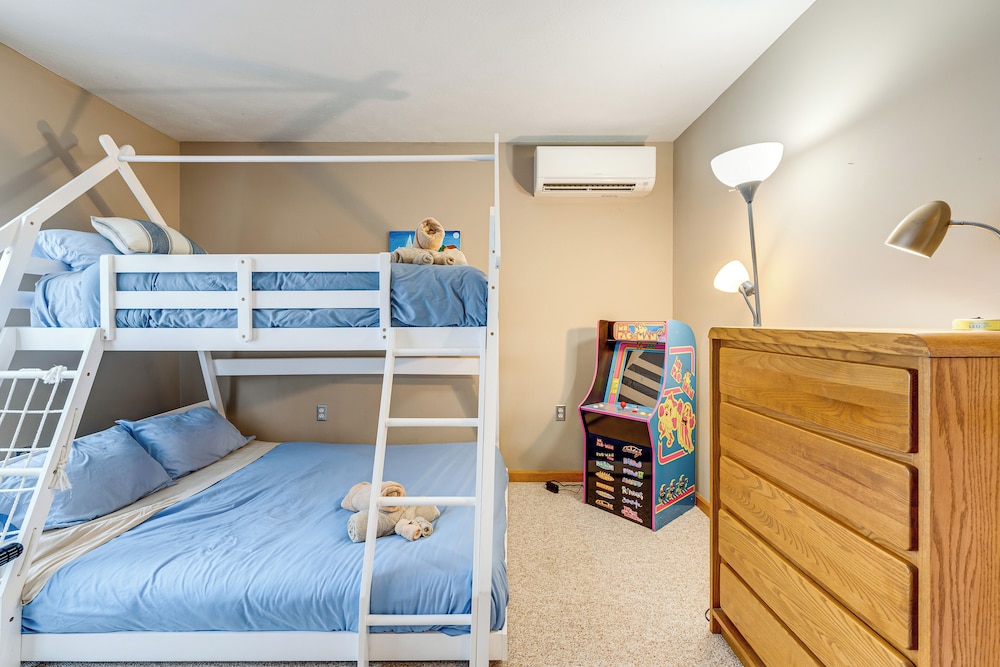 Arrowhead Lake Community Perks! Cozy Family Home