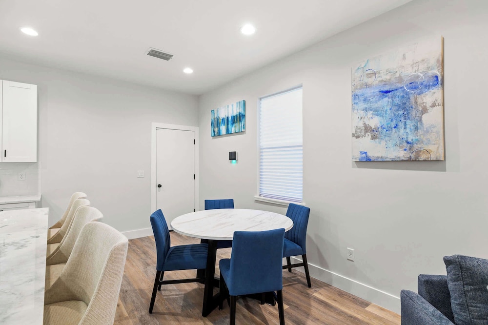 New Build in Old West 3 Bed, 2 Bath Family Rental