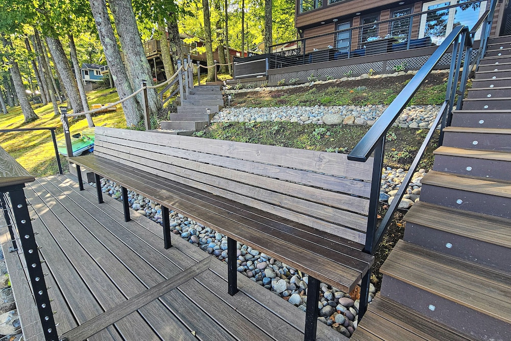 2 BR Lakefront House w/ Hot Tub in ADK Park