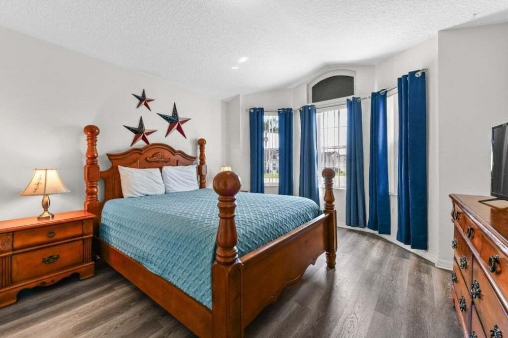 Cozy 4br Pool Home W/ Game Room Near Disney 4 Bedroom Villa