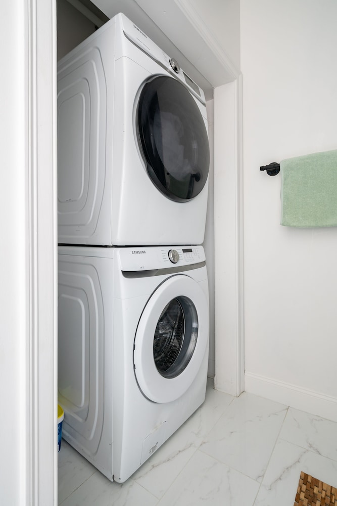 The Urbn Jungle - Image 5