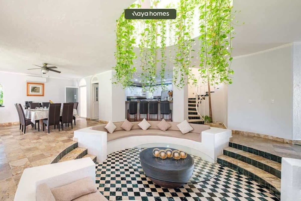 Amazing House -private Pool - Tennis - Paddle Cour