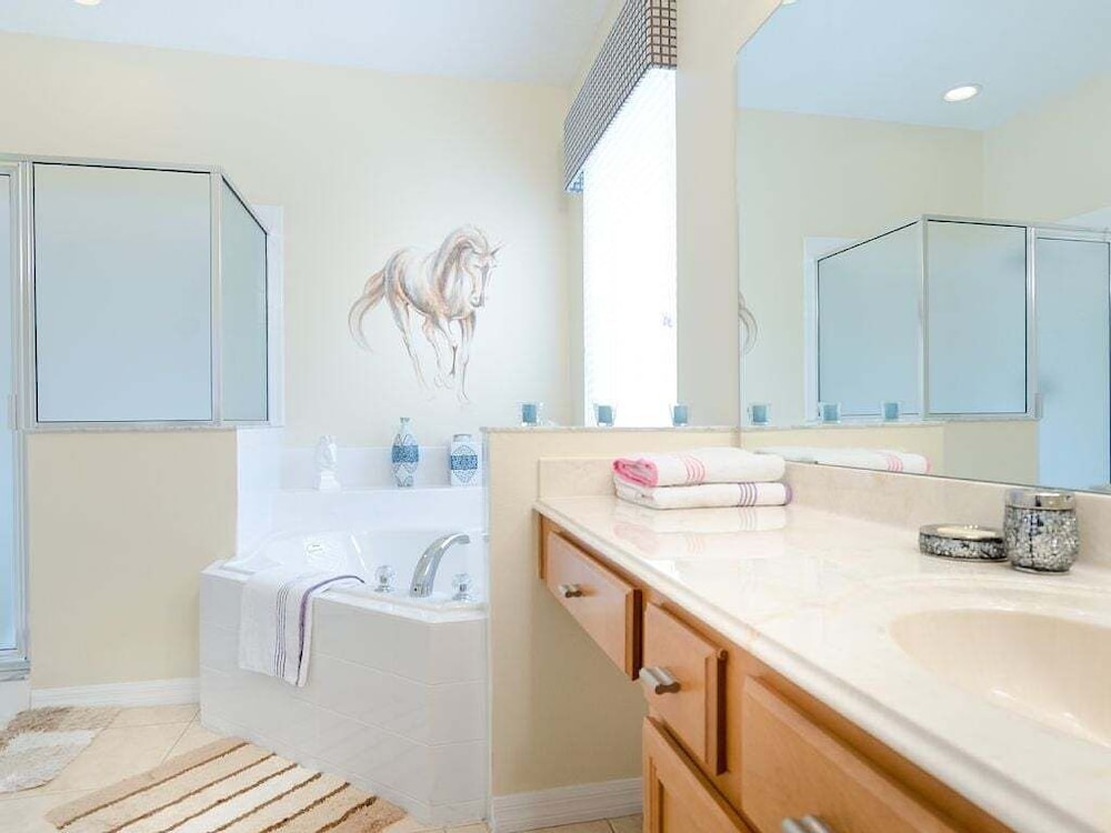 Southern Comfort Private Pool/spa Near Disney! 6 Bedroom Villa