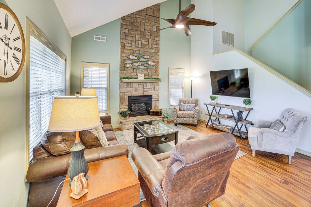 Pool & Lake Access: 'cozy Nest' in Branson West
