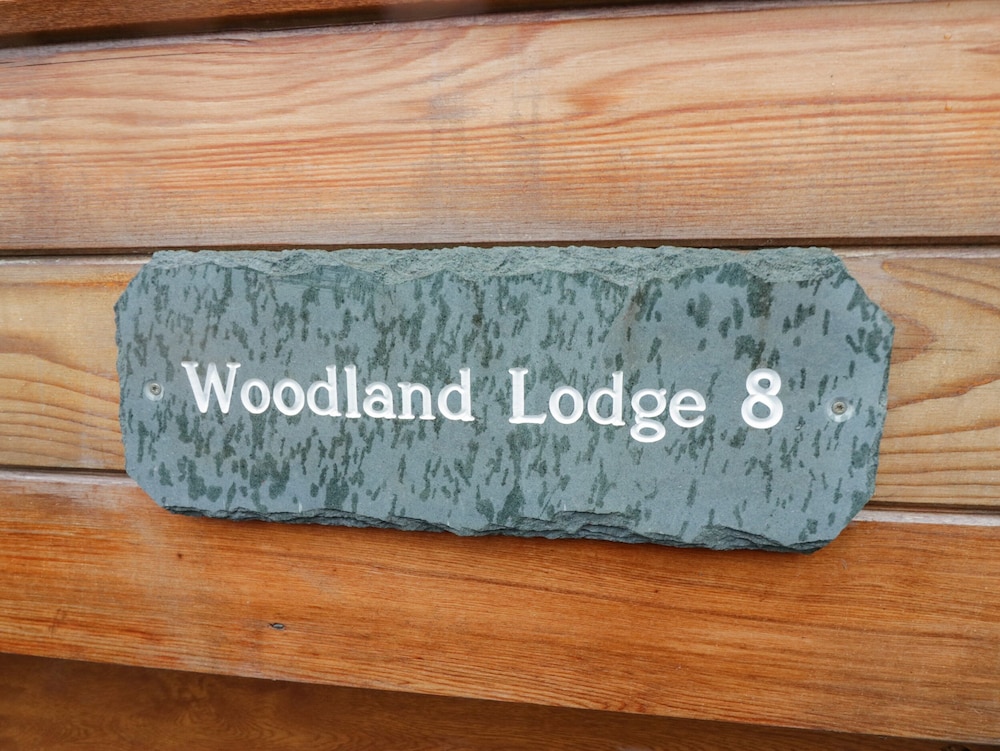 8 Woodlands