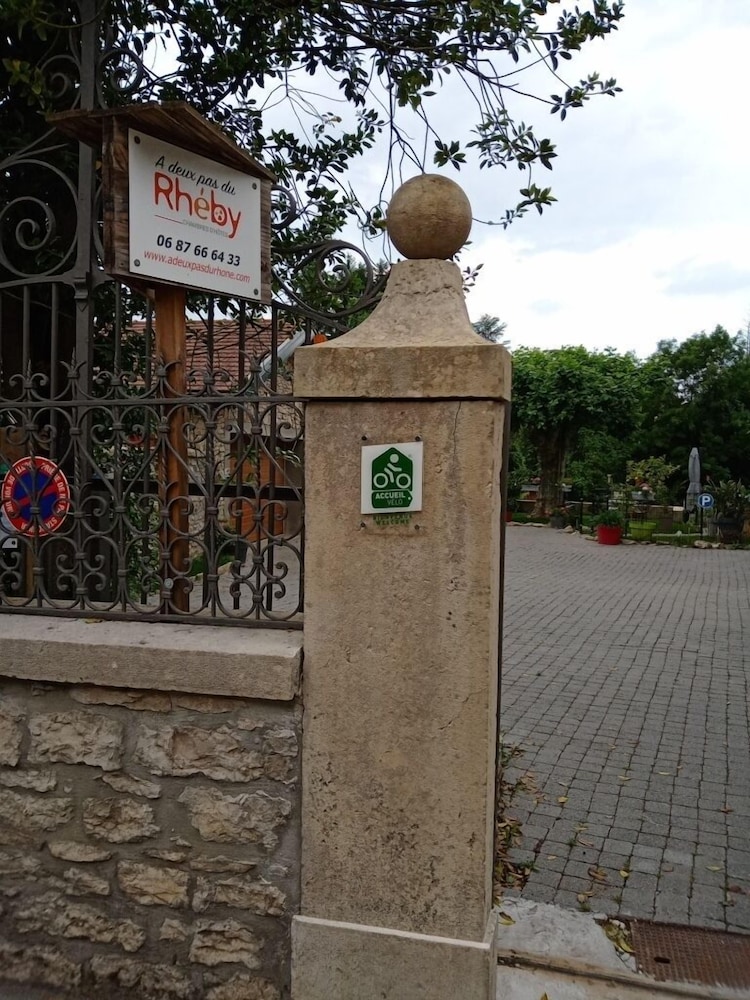 A Deux Pas du Rhéby
