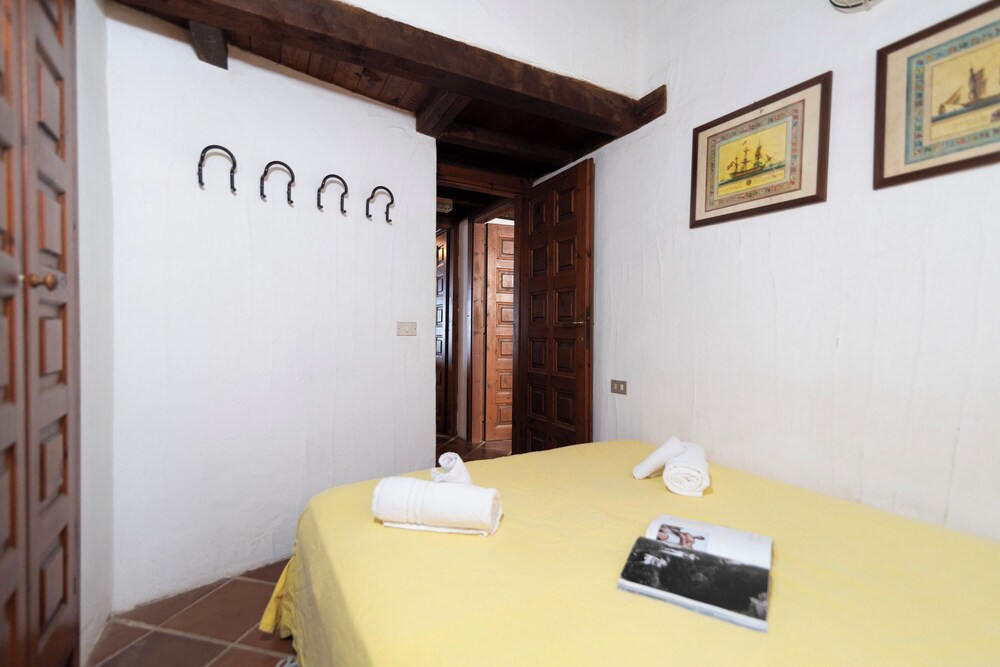 Punta Volpe Home With Pool