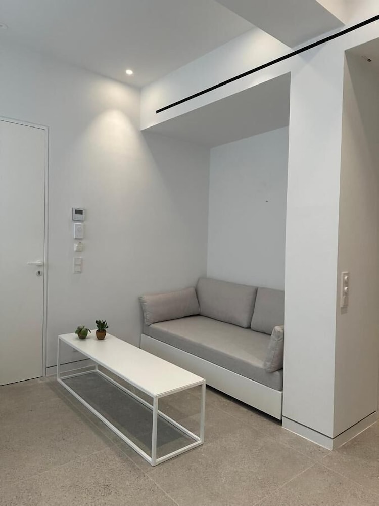 Suite No1