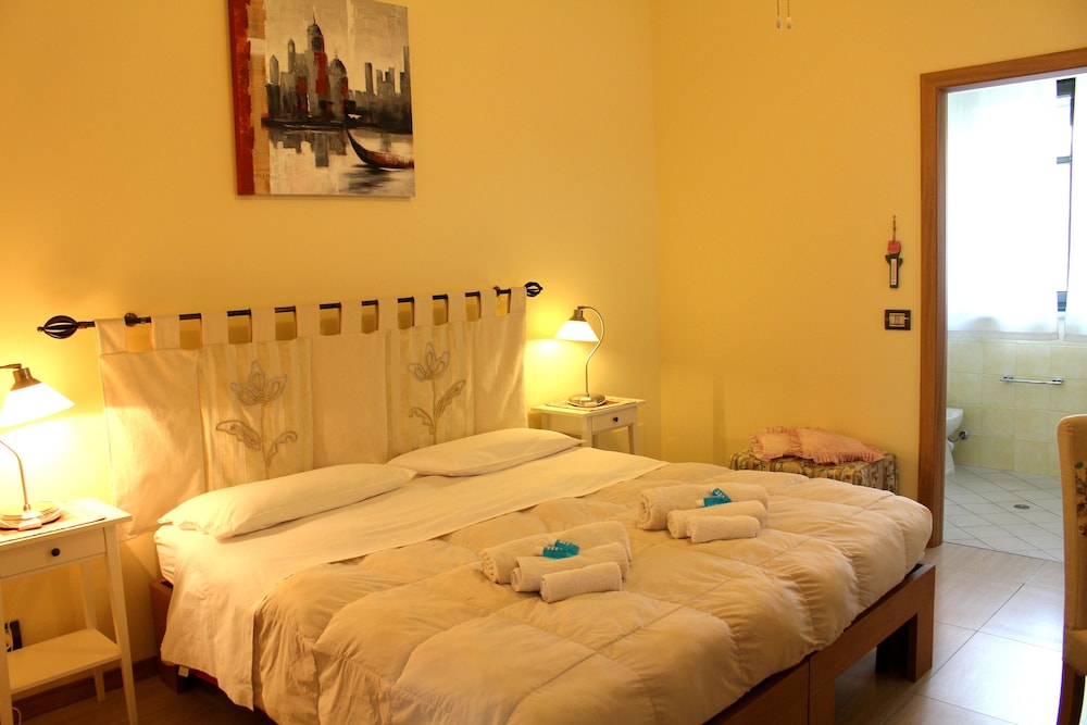 Eremes Rooms & Apartments